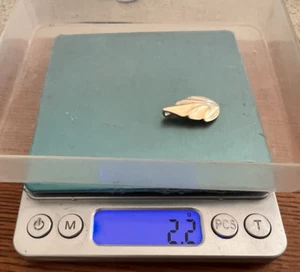14 Karat Gelbgold Blatt Anhänger Gebrauchsspuren oder Schrott 2,2 Gramm - Bild 1 von 8