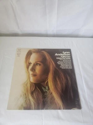 LYNN ANDERSON ~ A WOMAN LIVES FOR LOVE ~ KH 30760 ~ 1971 ~ LP ~ EX - Image 1 of 4