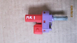 FORD FOCUS MK1 / Clutch Pedal Switch 98AB-7C534-AA - Picture 1 of 12