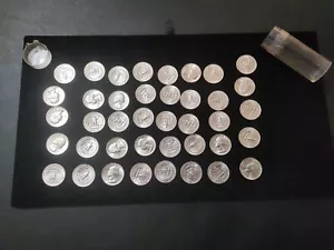 Washington Silver Quarters 1964 D rollo completo brillante sin circular Monedas BU 40 MONEDAS BU - Imagen 1 de 6