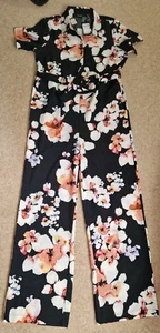 NUEVO CON ETIQUETAS VERO MODA MONO FLORAL MONO MONO ESTILO CAMISA - TALLA S PEQUEÑO - Imagen 1 de 3