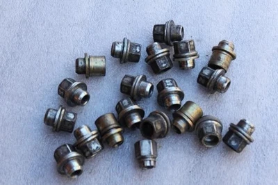 1992 1993 1994 1995 1996 1997 LEXUS SC400 SC300 LLANTA TUERCAS 19 + LLAVE DE BLOQUEO Foto 1 de 4