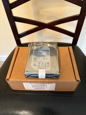 Seagate Barracuda 2TB 3.5" SATA III Internal Hard Drive (ST2000DM001) - Image 1 of 4