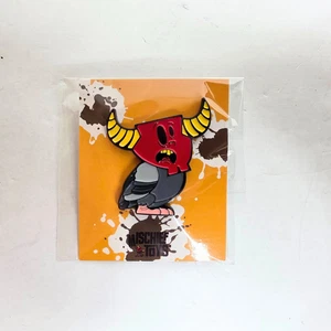 NYCC 2025 Comic Con Exclusive Mischief Toys Pigeon Gastley LE 60 Day 3 Pin - Bild 1 von 2