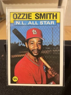 1986 Topps Tiffany #704 Ozzie Smith AS - NM-MT - Image 1 of 2