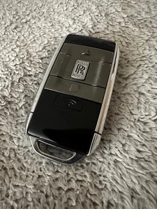 OEM Rolls-Royce Cullinan Phantom Ghost REMOTE  KEY FOB VERY RARE!!! LQQK - Picture 1 of 4