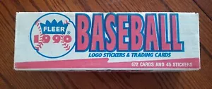 Juego de béisbol Fleer 1990 sellado de fábrica 672 tarjetas más 45 pegatinas - Imagen 1 de 2