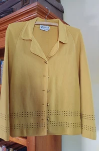 VINTAGE Chic Pure New Wool Yellow Cardigan - Picture 1 of 7