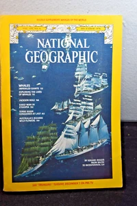 NATIONAL GEOGRAPHIC MAGAZINE-DECEMBER 1976-WHALES-SQUARE RIG SHIPS+ETHIOPIA+MAP! - Foto 1 di 8