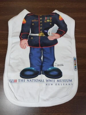 Babero de bebé soldado militar Segunda Guerra Mundial Museo de Nueva Orleans EE. UU. Babero patriótico niños Foto 1 de 4