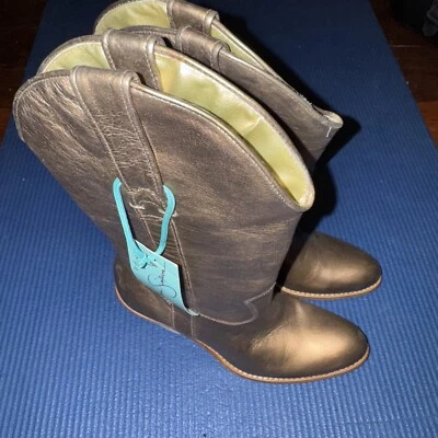 100% Leather Boots Size USA 7.5M, European 38, English 5.5, Mexico 5 - Image 1 of 4