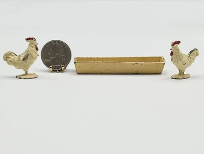 Lote Figuras Miniatura Gran Bretaña PLOMO AÑOS 30 Animales de Granja ALIMENTADOR POLLOS GALLINAS Foto 1 de 4