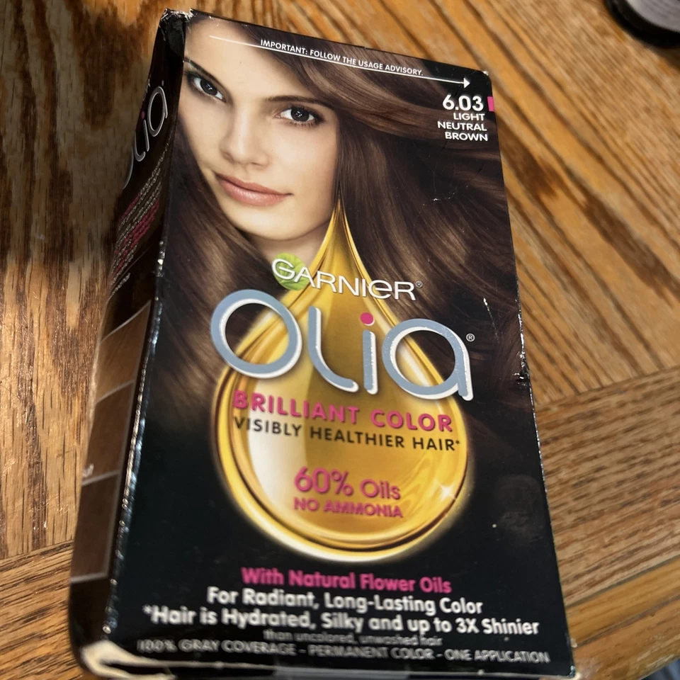 Garnier Olia Color de Cabello Permanente 6.03 Marrón Claro Neutro Sin Amoníaco Paquete de 2 Foto 1 de 1