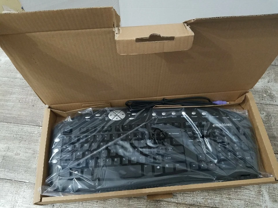 NEW eMachines KB-0108  Full Standard Desktop PC Wired Keyboard  - Image 1 of 4