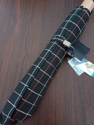Paraguas plegable Burberry sin usar, patrón a cuadros negro, 55 cm Foto 1 de 4