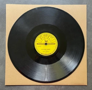 78 rpm Sonny Burgess - We Wanna Boogie / Red Headed Woman - US SUN Records 247 - Picture 1 of 2