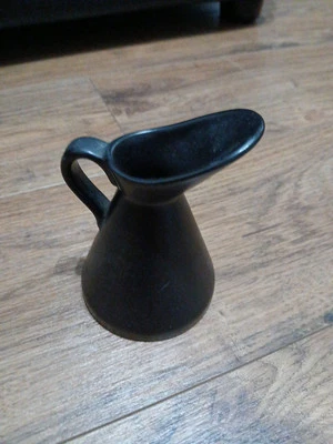 Beswick Black Jug 10cm Tall (A3) - Image 1 of 4