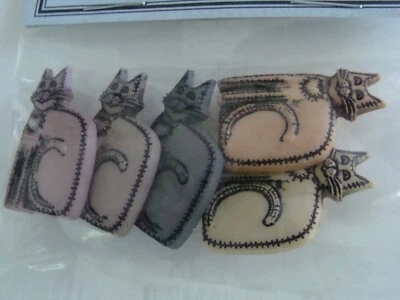 NEW SEALED Dress It Up Shank Buttons Sew Craft Costume Cats Kitten Kitty - Image 1 of 4