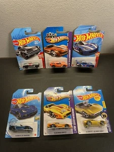 Lotto di 6 Hot Wheels, auto Chevy Corvette! Guarda le foto per condizioni - Foto 1 di 2