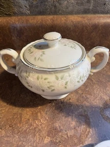 Sheffield Porcelain Fine China Classic 501 SUGAR BOWL W LID RARE FLORAL PERFECT - Picture 1 of 6
