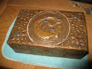 Repousse & Glas Seeungeheuer und Blumen über geschnitzter Holz Zigarettenschachtel Kreml - Bild 1 von 12