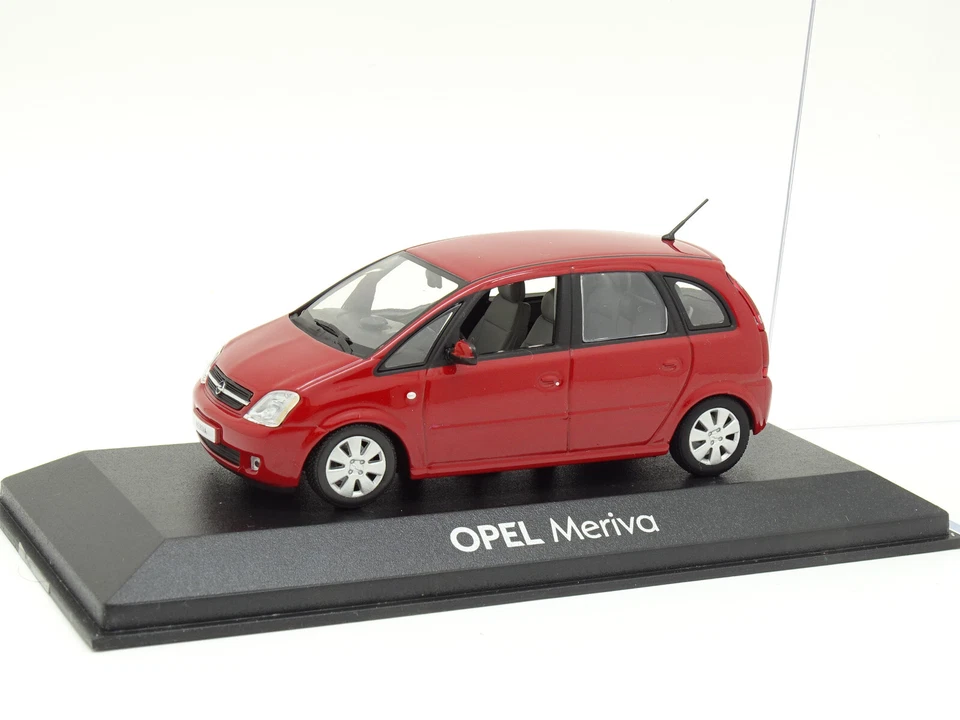MINICHAMPS 1/43 - Vauxhall Meriva Red 2003 - Image 1 of 1