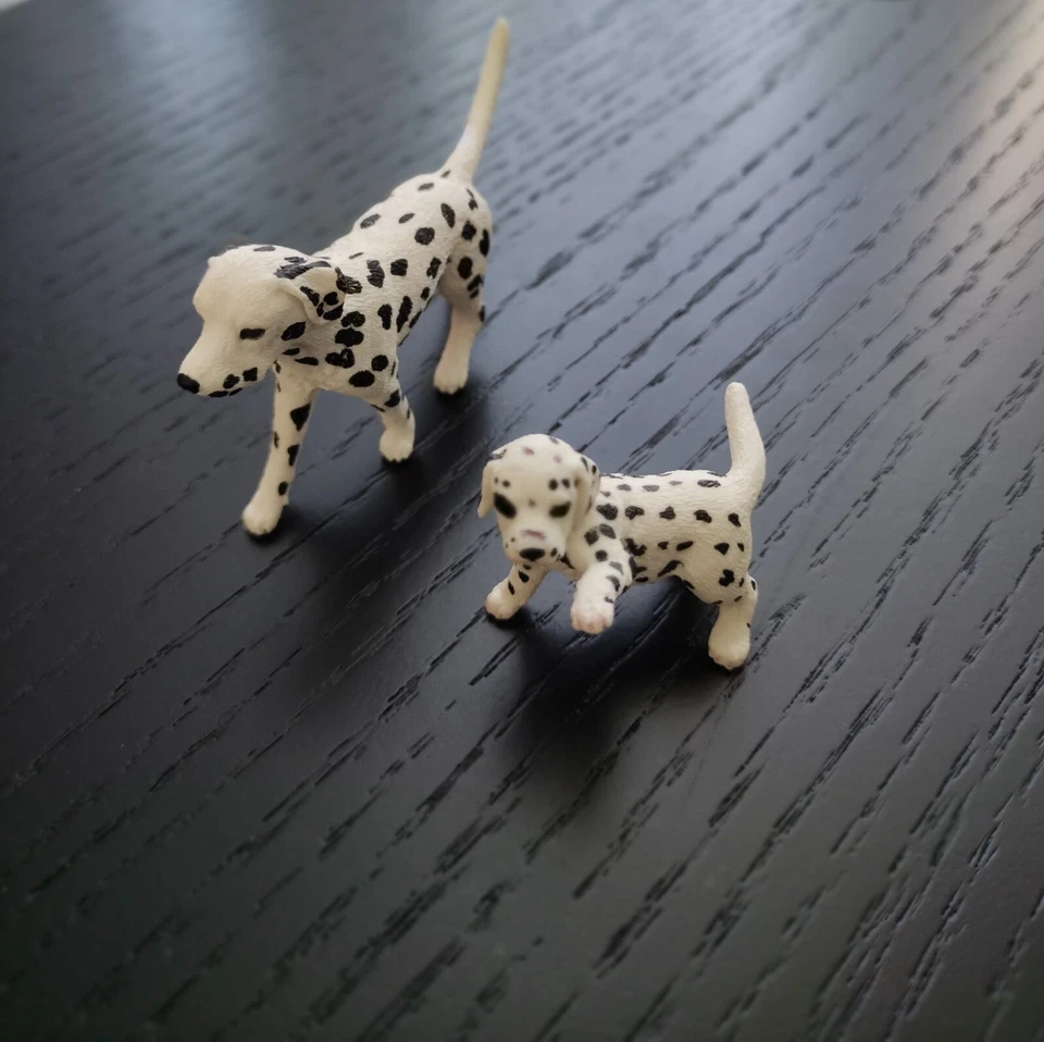 FAMILLE DE CHIENS DALMATIENS SCHLEICH - ADULTE Réf. 16838 ET CHIOT Réf. 16839 - Photo 1/1