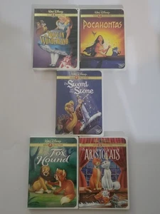 Pocahontas Alice In Wonderland Aristocrats + More Disney Gold Classic Collection - Picture 1 of 4