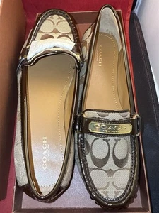 Coach Felisha A2134 Signature C Khaki Loafer Size 8M Unworn New! - Picture 1 of 11