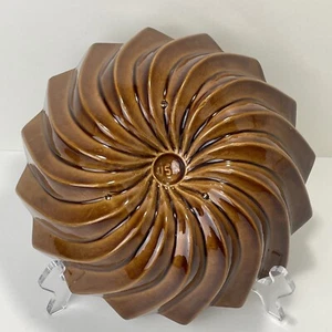 Vintage Stunning Spiral Swirling Decorative Bundt Serving Bowl By USA - Picture 1 of 12