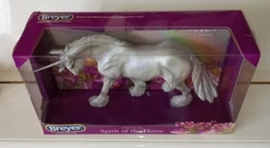 Breyer Traditional 1:9 Scale #1771 Xavier Mystical Unicorn 13" long - Picture 1 of 6