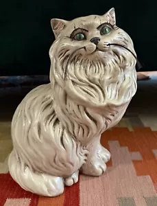 Grande gatto persiano vintage in ceramica con baffi e ciglia veri seduti - Foto 1 di 13