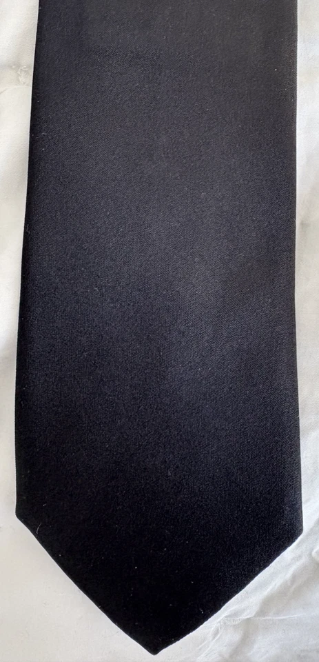 Corbata Armani para hombre 100 % seda negra - solo usada una vez Foto 1 de 4