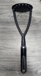 Trituradora de patatas KitchenAid utensilio largo de 12,75 pulgadas - Imagen 1 de 4