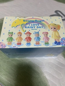Sonny Angel I LOVE RAINY DAY Serie Caja Surtida 6 piezas Mini Figura Nuevo 2025 Nuevo - Imagen 1 de 5