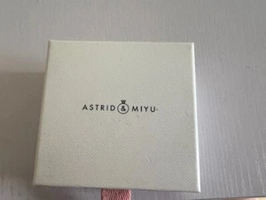 Astrid and Miyu silver ear climber with clear stones - Picture 1 of 4