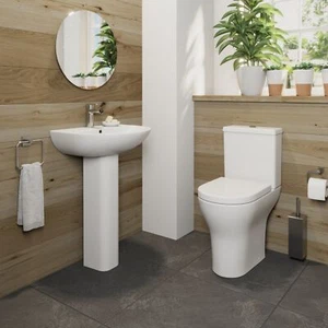 Suite de guardarropa con inodoro acoplado sin borde y lavabo de pedestal completo doble gripe - Imagen 1 de 12