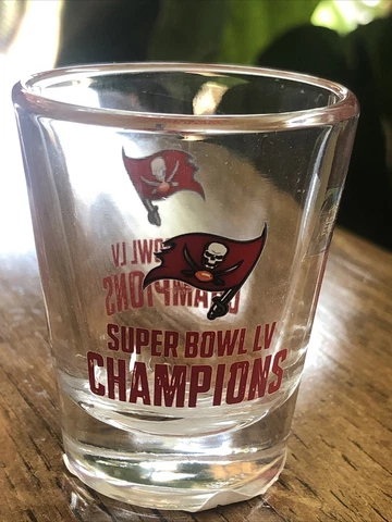 Tampa Bay Buccaneers NFL Football Flag / Super Bowl LV Champions and Shot Glass Cover