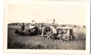Working Farmers Bib Overall Men Old Tractor Implement Machinery Vintage Photo - Picture 1 of 1