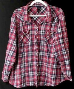 Torrid 4 , 4X blue purple plaid button down pockets long sleeve collared top - Imagen 1 de 6