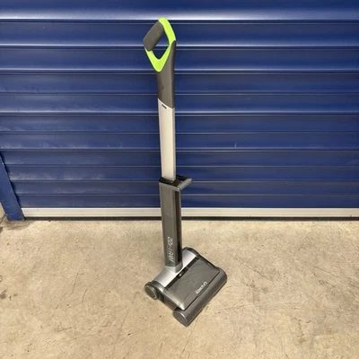 Gtech AirRam Cordless Vacuum Cleaner Model DM001 22.2V 100W *Spares Or Repairs* - Image 1 of 4