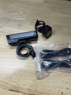 BONTRAGER ION 1000 RT - JUEGO DE LUCES DE BICICLETA FLARE RT Foto 1 de 4