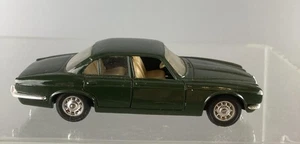 SOLIDO 1/43 SCALE CLASSIC JAGUAR XJ12 UNBOXED A SPLEND MODEL - Bild 1 von 5