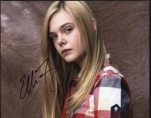 Elle Fanning Actress Autographed 8x10 Photo w/COA WWE44-210 - Picture 1 of 2