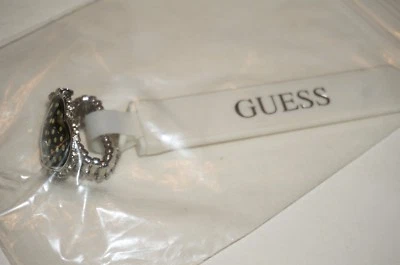 Anillo elástico Guess tono plateado NEGRO CON PUNTOS BLANCOS joyería de moda Foto 1 de 4