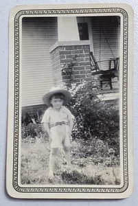 Vintage Fox Tone Photograph of Little Girl in Front of a House - Picture 1 of 2