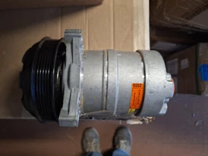 NEW AC COMPRESSOR Pontiac Buick Chevrolet Oldsmobile GENERAL MOTORS HR6 - Foto 1 di 3