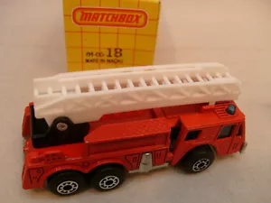 1983 MATCHBOX SUPERFAST #18 FIRE ENGINE LADDER TRUCK NEW IN BOX - Picture 1 of 3