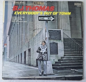 B.J. Thomas ~  Everybody's Out of Town ~ ORIGINAL ISSUE ~ GATEFOLD ~ VG+ - Imagen 1 de 9