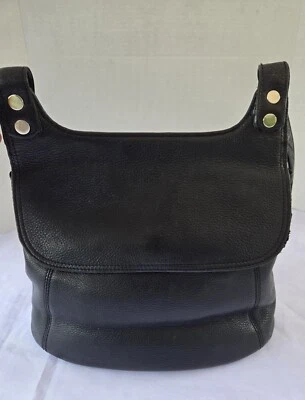 Bolso de mano Rolfs negro genuino con guijarros correa única para el hombro usado Foto 1 de 4